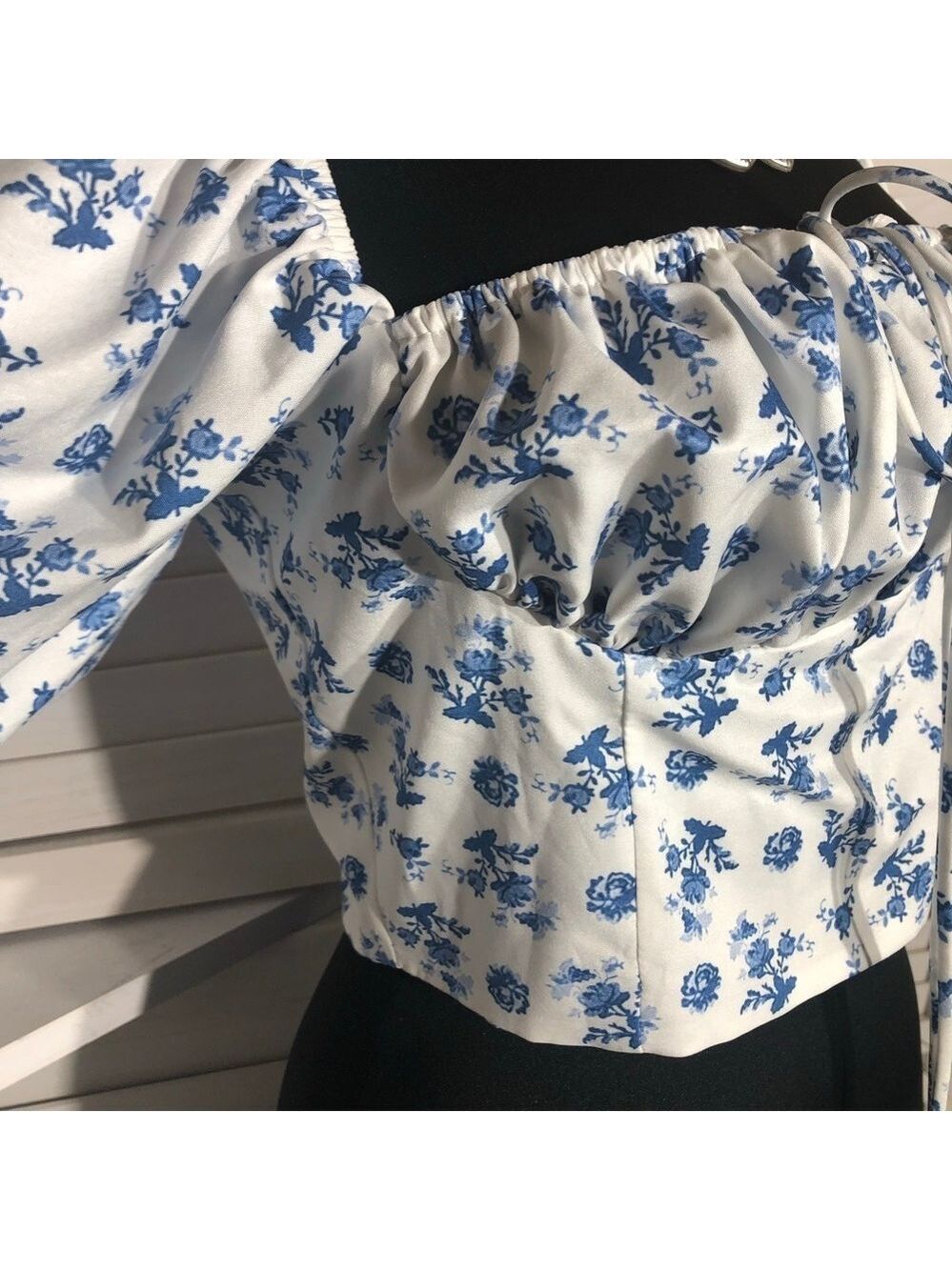 Vintage Y2K Floral Cropped Top Blue and White Medium - Picture 10 of 13